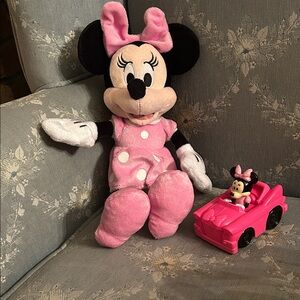 Minnie Mouse 11” Plush Toy with 3 1/2” Plastic Minnie Mouse Car